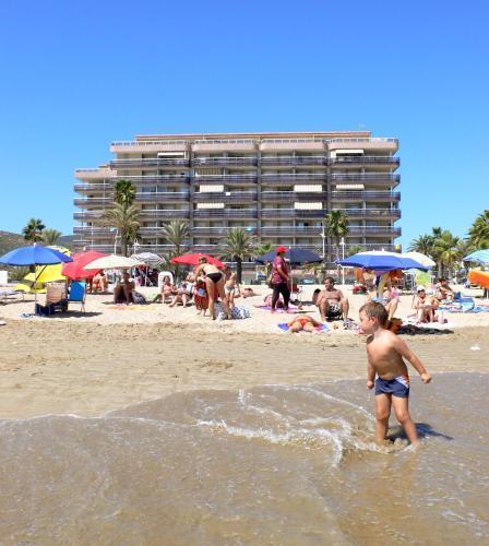 Residencial Pompeya Lek Apartment